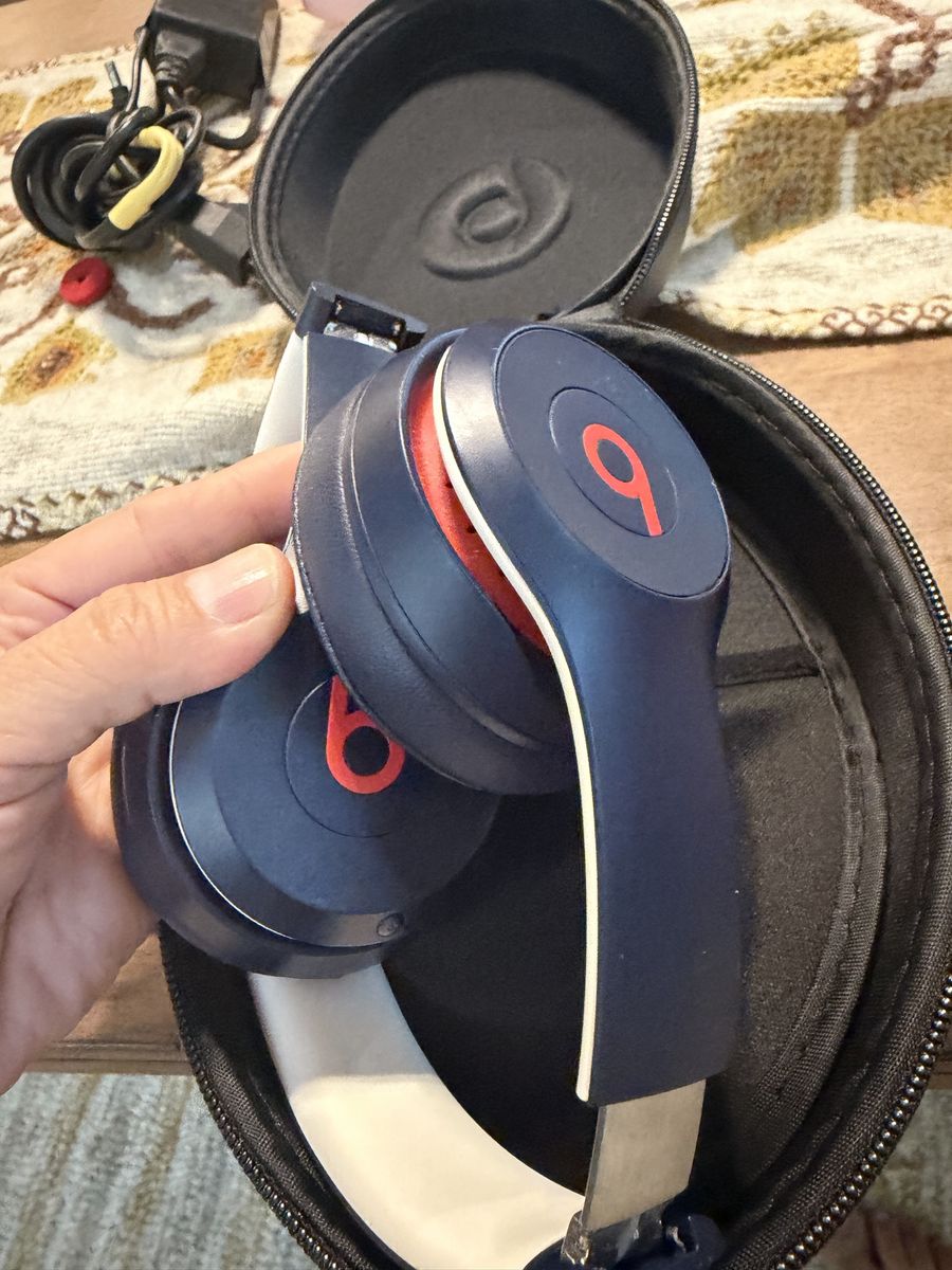 Beats Solo 3 by Dre Wired On-Ear Headphones Navy Blue & Red with Case & Cable