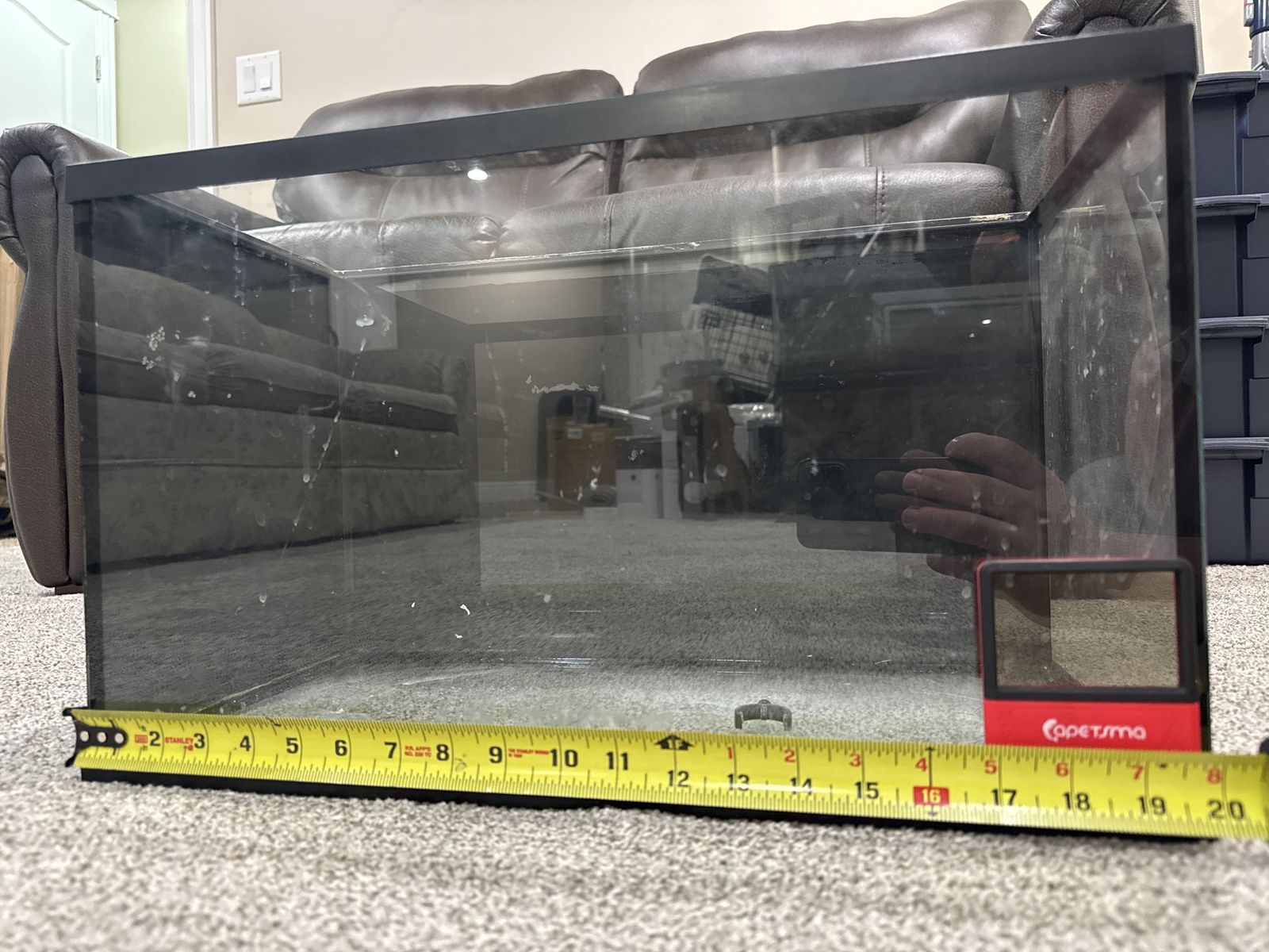 10 Gallon Standard aquarium