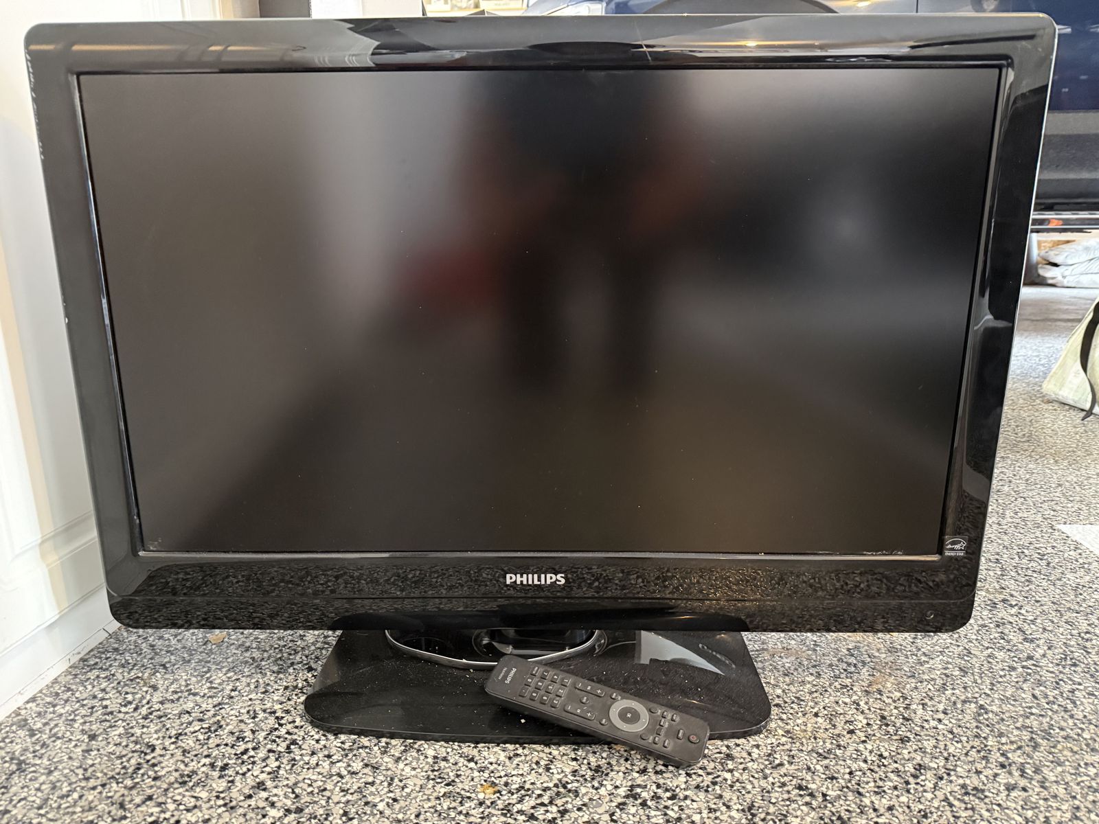 Philips 32" TV – Works Great!