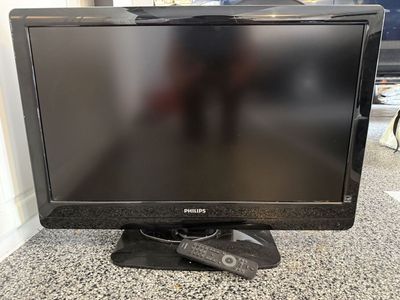 Philips 32" TV – Works Great!