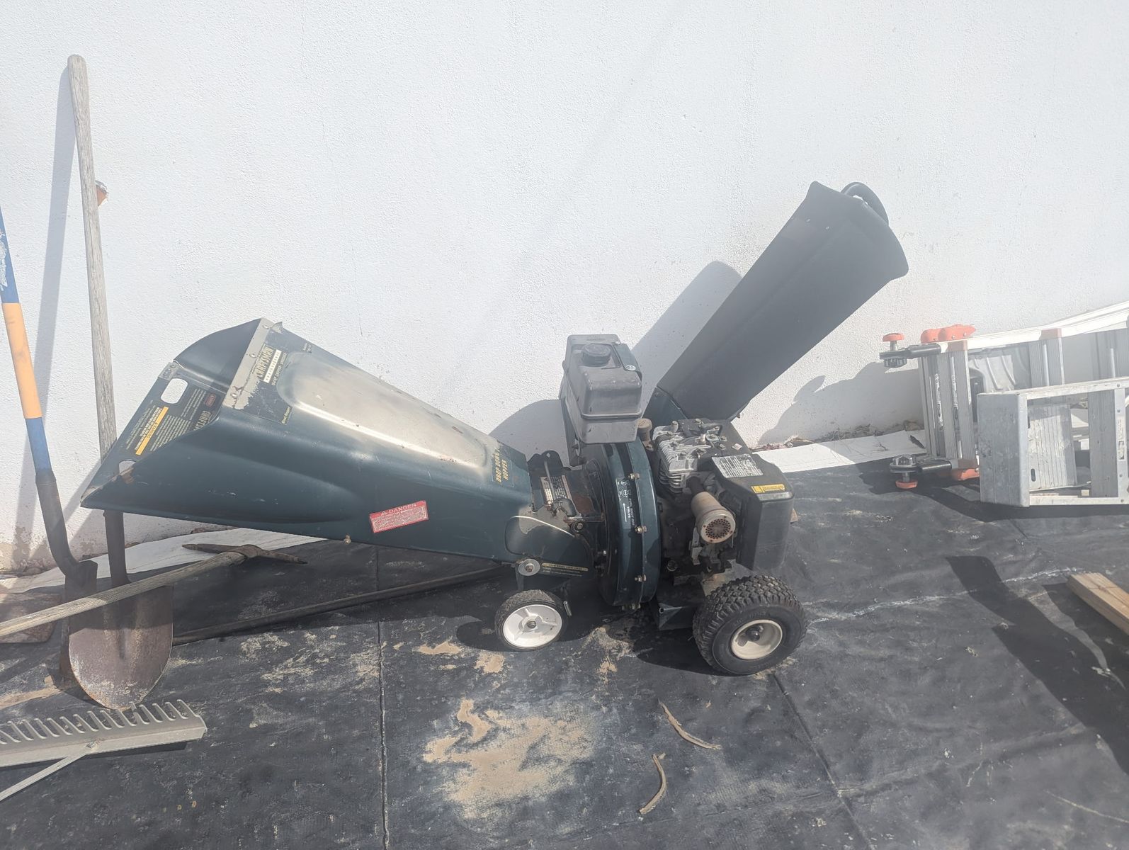 CRAFTMAN WOOD CHIPPER