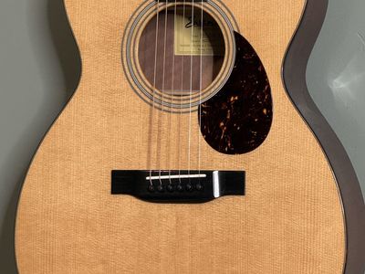 Eastman E10OM-TC, Adirondack Spruce Top Orchestra Model Guitar w/ Case