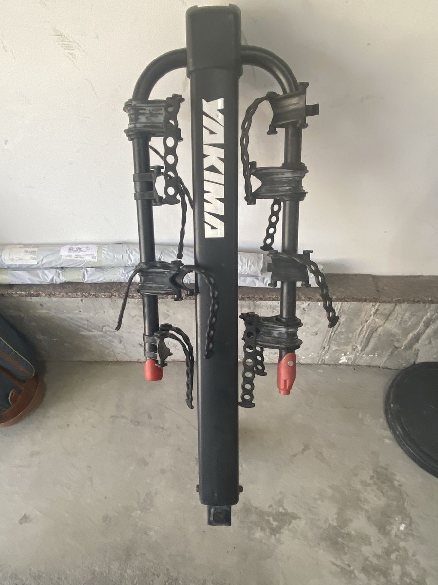 Yakima 4-Bike Tilting Hitch Mount