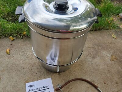steamer/juicer, new condition