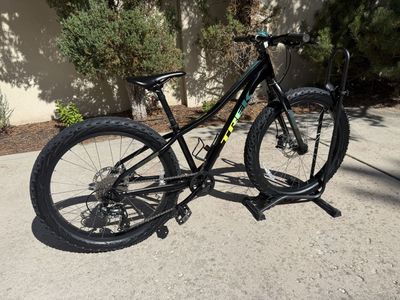 Trek Roscoe 24 Fat Tire Kids' Mountain Bike - Black, Used Good/great Condition