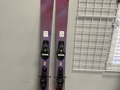 Lightly Used Blizzard Sheeva 10 162cm Skis w/ Atomic Strive 11 Demo Bindings