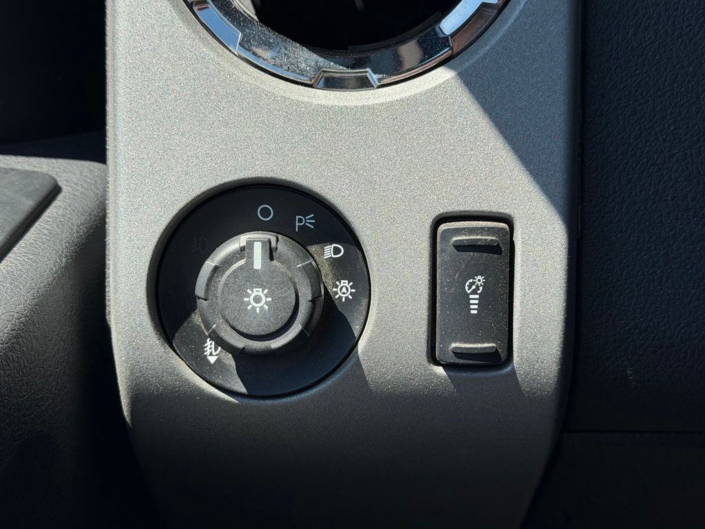 Main image 10