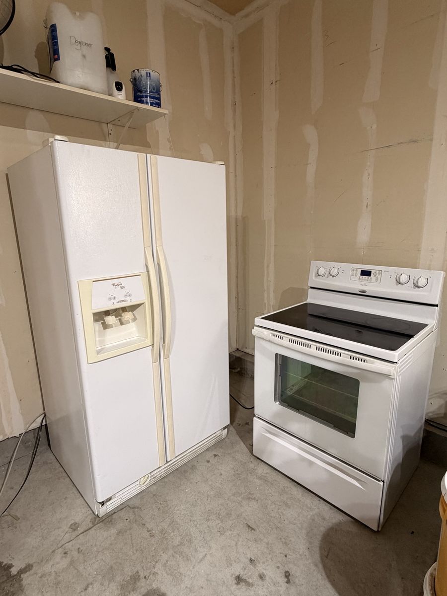 Electric Whirlpool Fridge and Stove