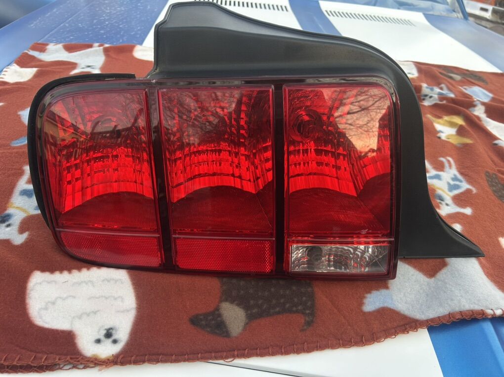 2005 Mustang Tail Light