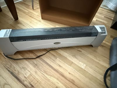 Lasko Digital Control Baseboard Heater