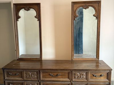 Vintage Bedroom Furniture