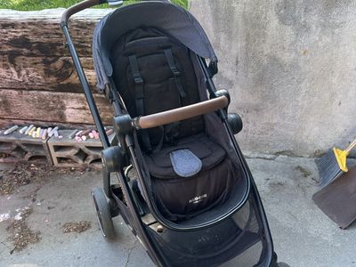 Maxi Cosi Zelia Single Stroller - turns into bassinet