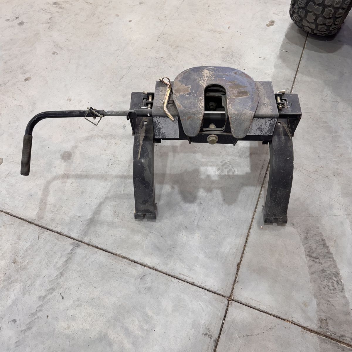Fifth Wheel Hitch