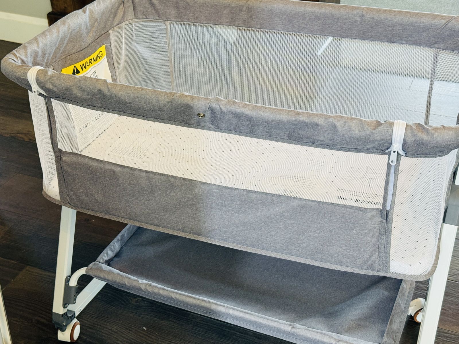 Main image 3