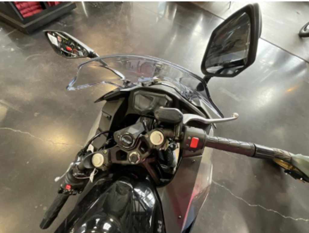 2025 Kawasaki Ninja® 500 SE ABS