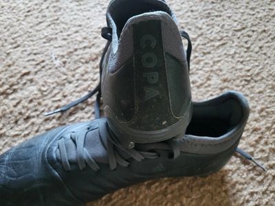 Soccer cleats