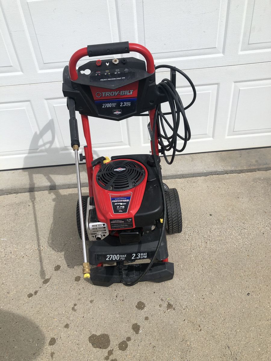 PROFESSIONAL SERIES TROYBILT PRESSURE WASHER WITH BRIGGS ENGINE
