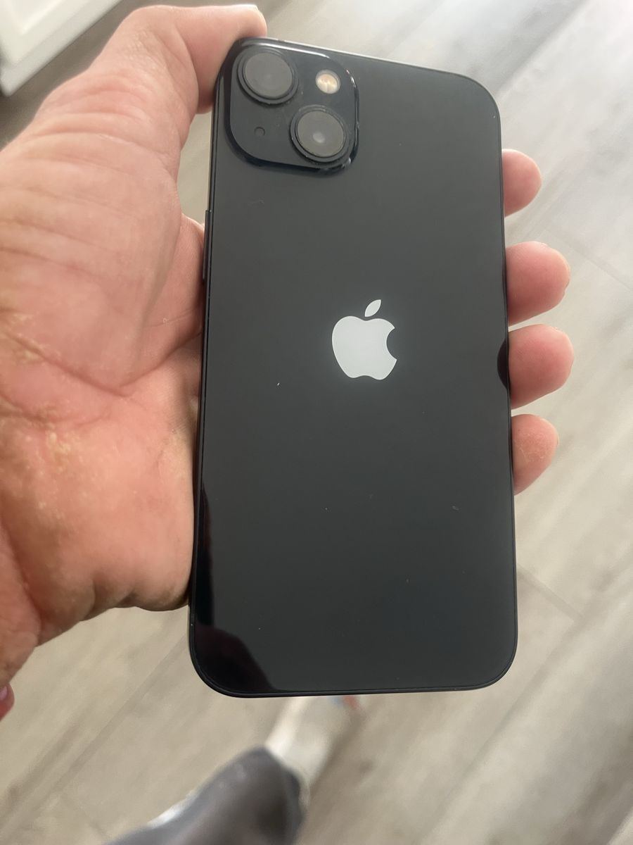 Apple iPhone 13 128GB Midnight Black Unlocked Smartphone