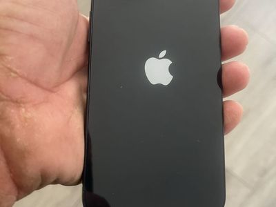 Apple iPhone 13 128GB Midnight Black Unlocked Smartphone