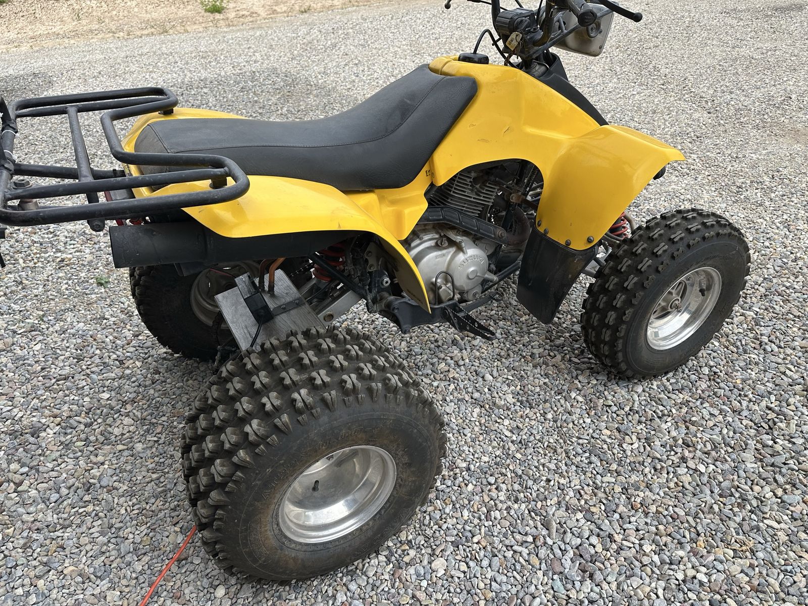 Suzuki  1987 230 E
