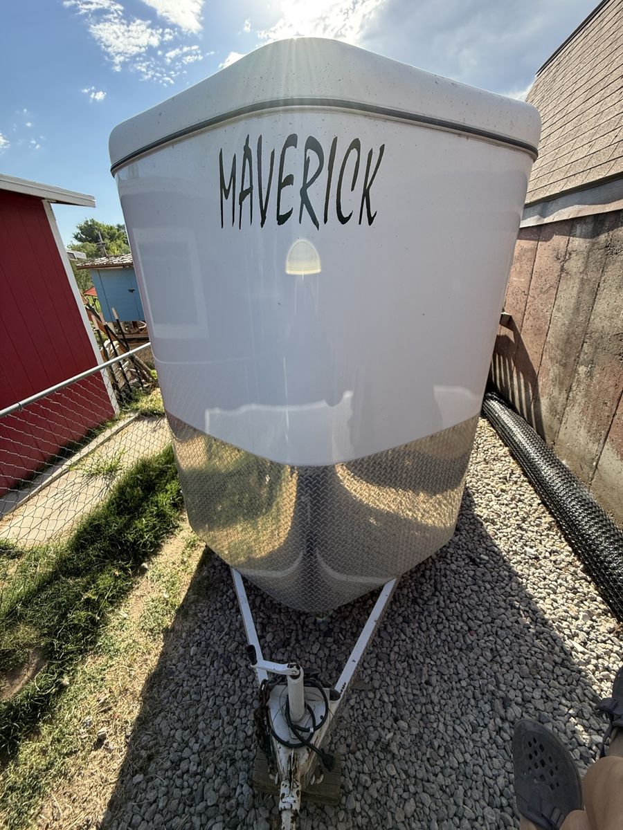 2016 Maverick Horse Trailer