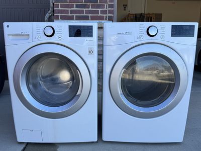 LG Washer And Dryer Set