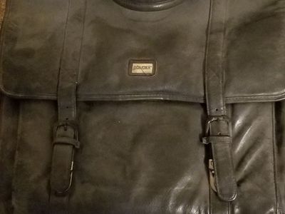 Soft Leather briefcase, many pockets