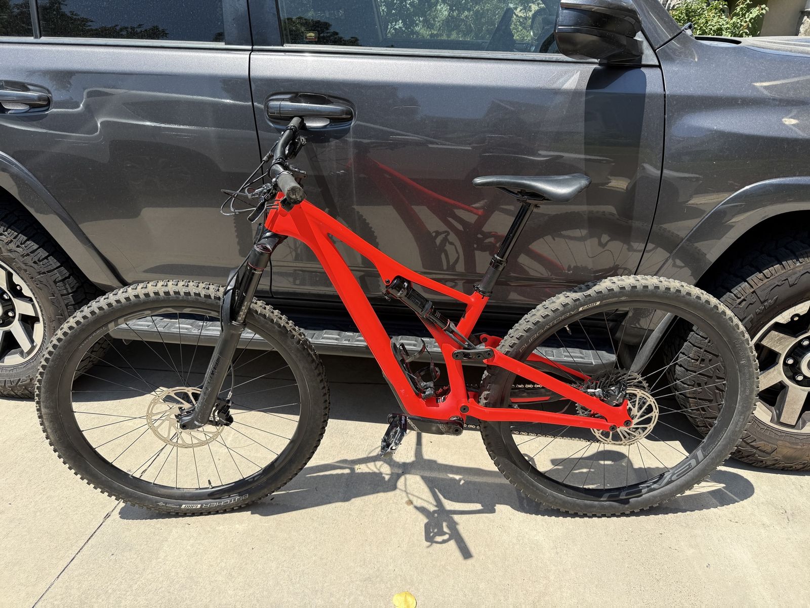 Mountain Bike. 2018 SPECIALIZED STUMPJUMPER PRO 27.5 (Small)