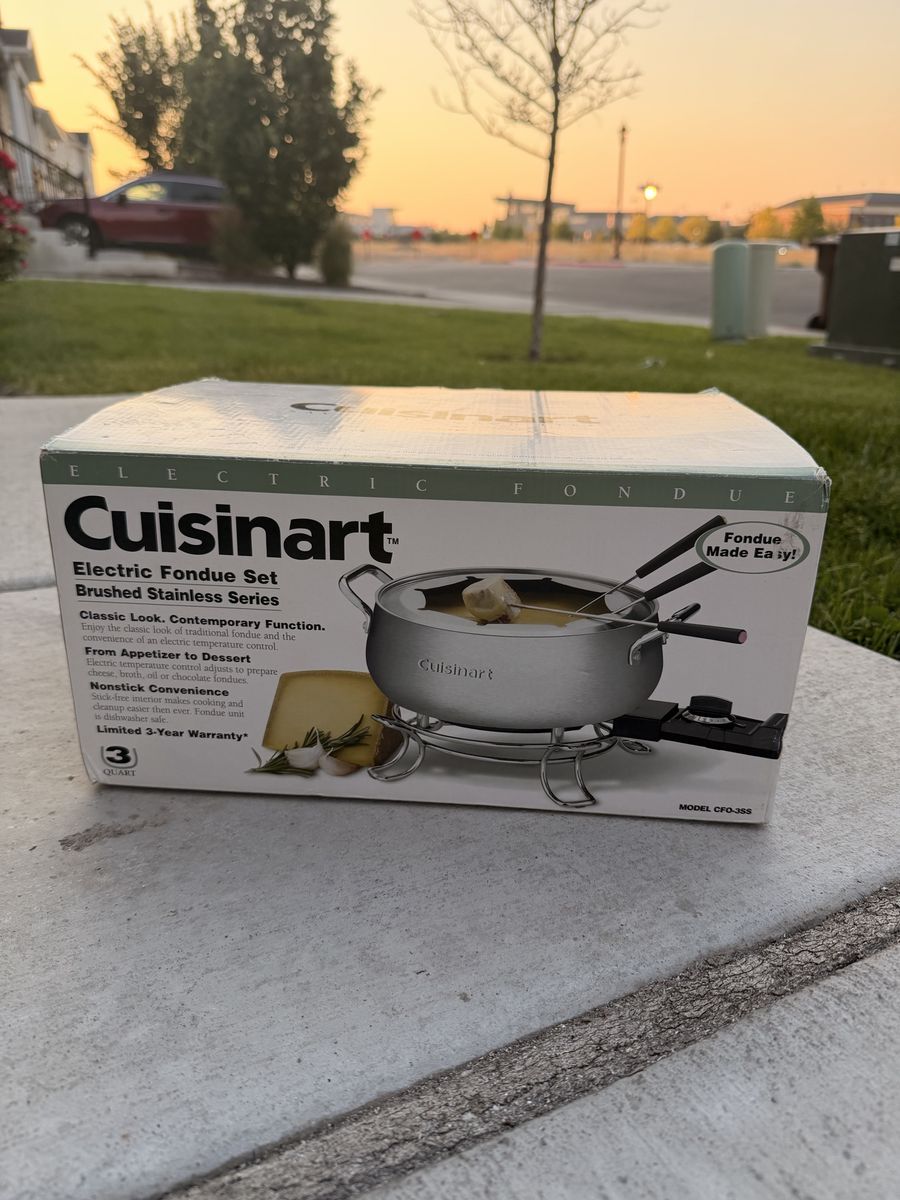 Cuisinart CFO-3SS Electric Fondue Set - Brushed Stainless Steel, Nonstick - Fondue Made Easy!