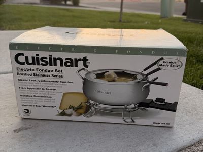 Cuisinart CFO-3SS Electric Fondue Set - Brushed Stainless Steel, Nonstick - Fondue Made Easy!
