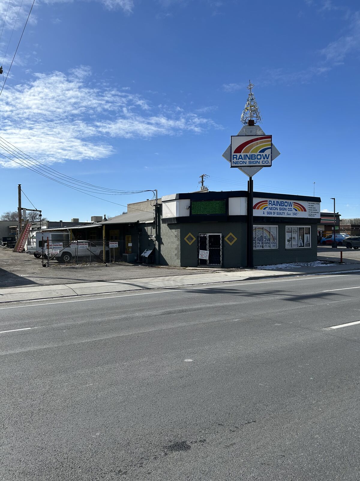 Salt Lake Freestanding Retail/Flex with Fenced Yard for Sale - Reduction!