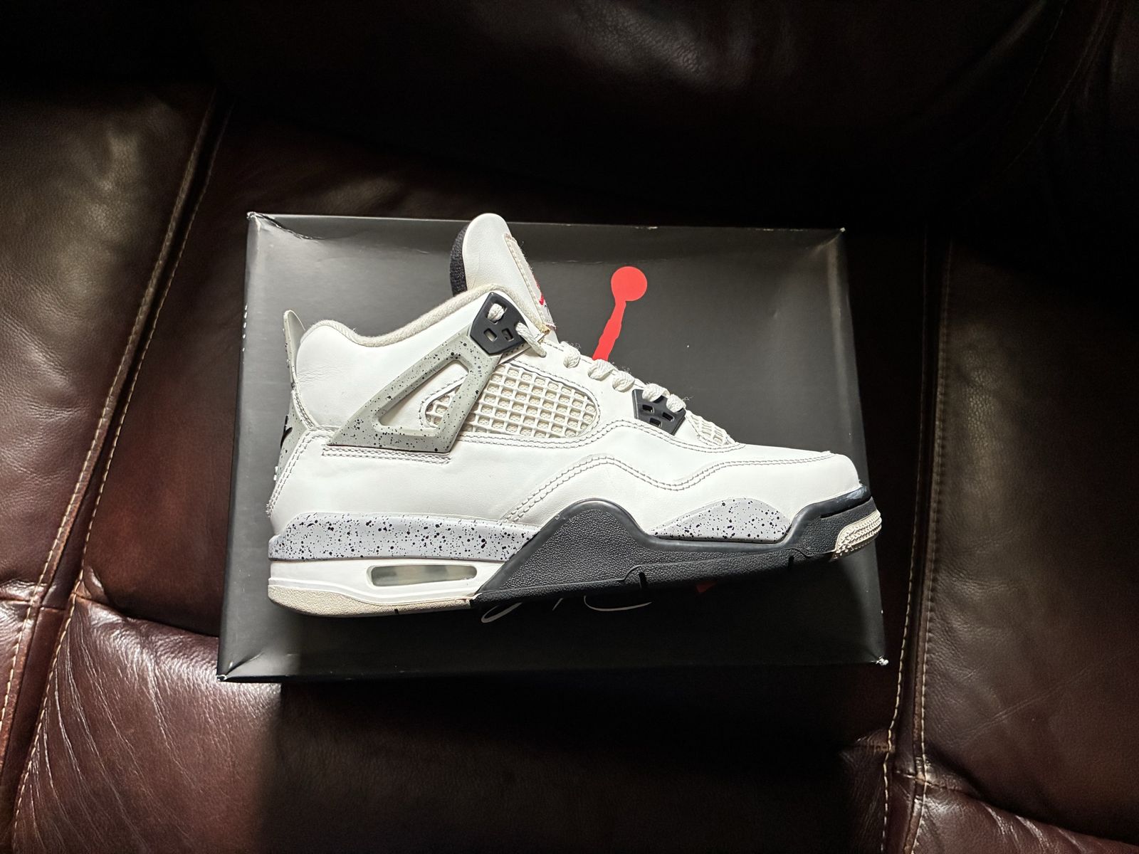 Jordan 4 retro Cement Gray