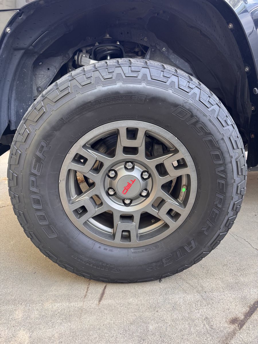 COOPER DISCOVERER AT3 285/70R17 SET OF (4)
