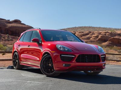2014 Porsche Cayenne GTS