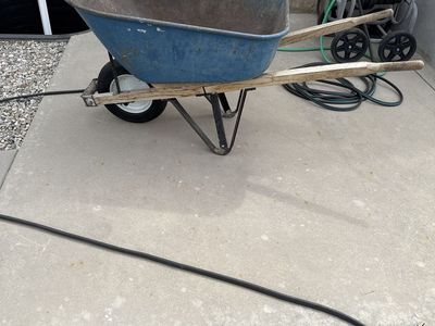 Used Heavy-duty Contractor Grade Wheelbarrow