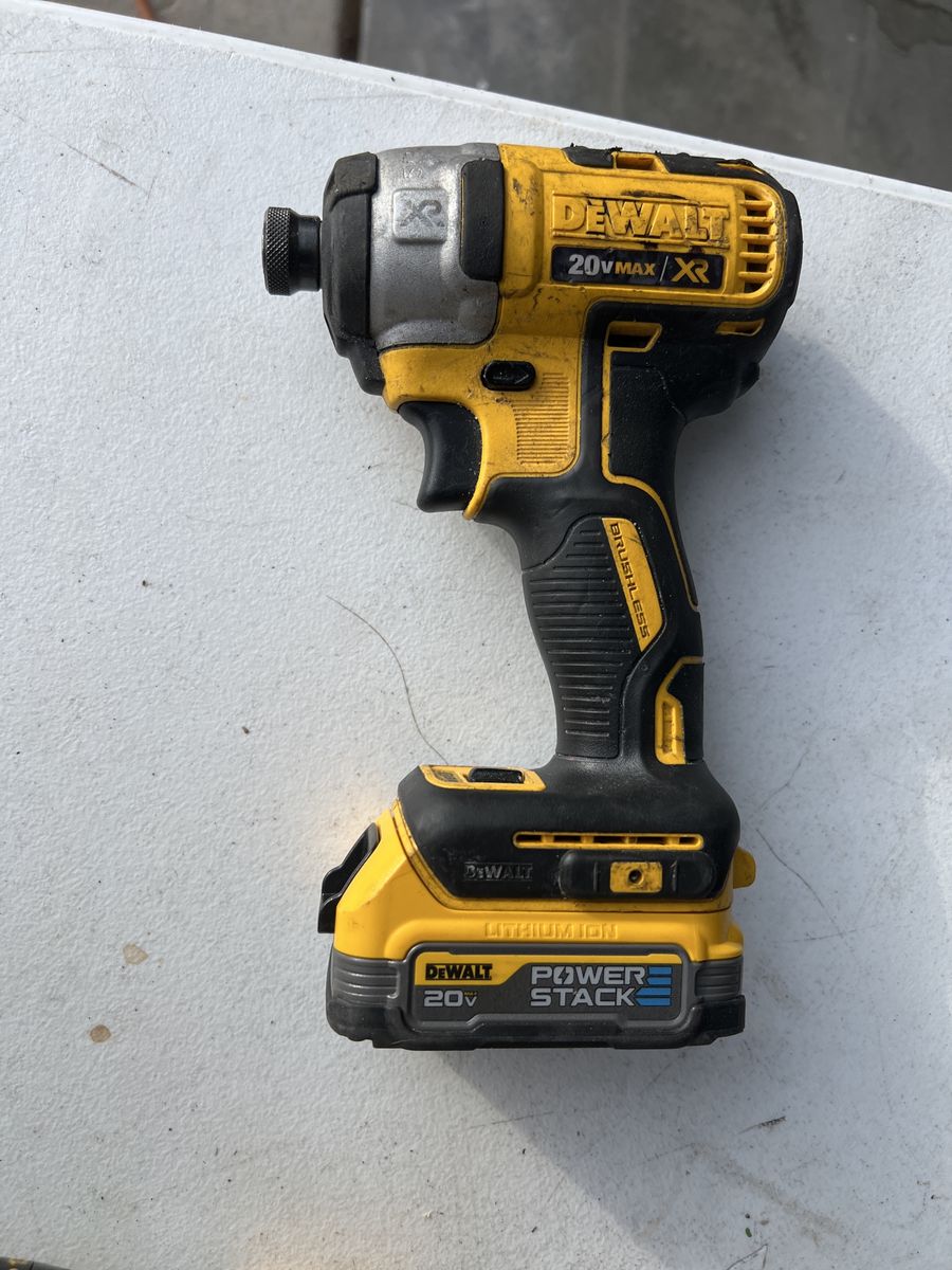 DeWalt 20V MAX XR Brushless Cordless Impact Driver w/ Power Stack Battery