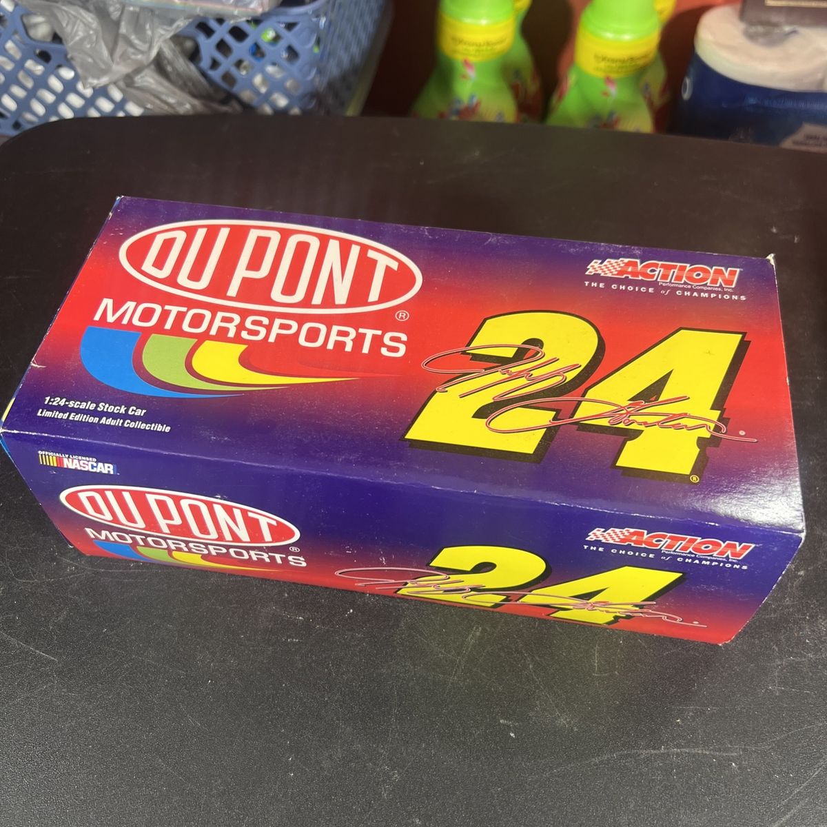 Action Racing Collectables Jeff Gordon #24 DuPont 2001 Monte Carlo 1:24 Diecast Car NIB
