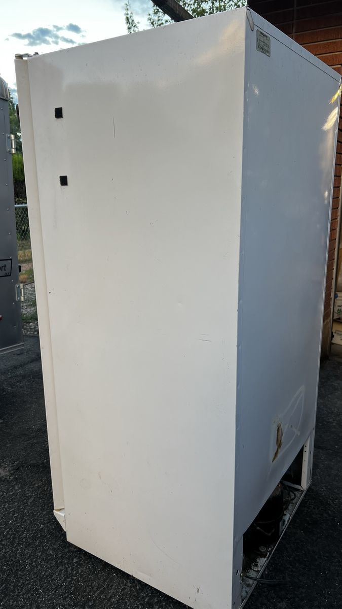 Main image 3