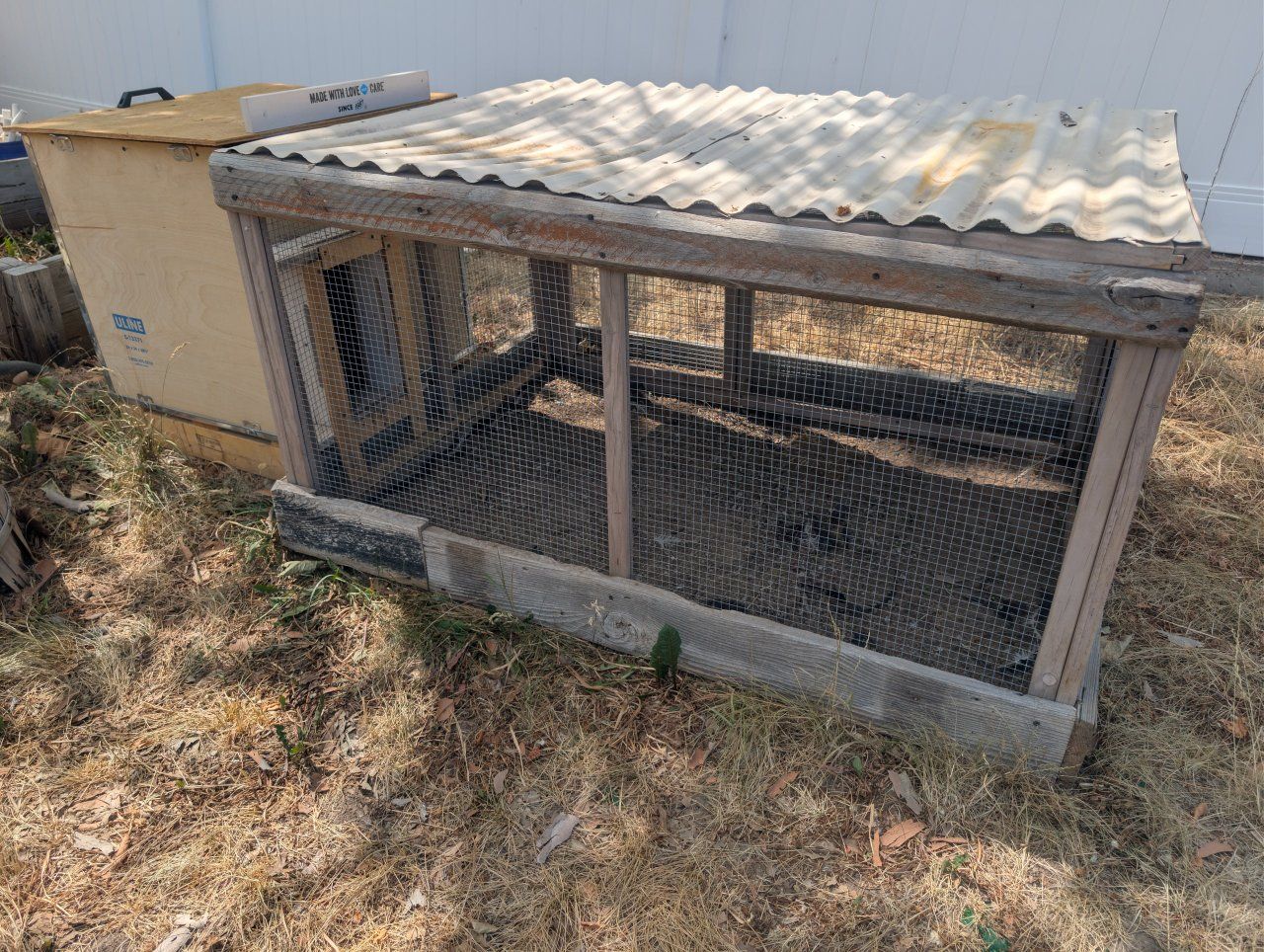 Rustic Wood & Wire Outdoor Animal Enclosure/Pen with Corrugated Roof - Used Condition