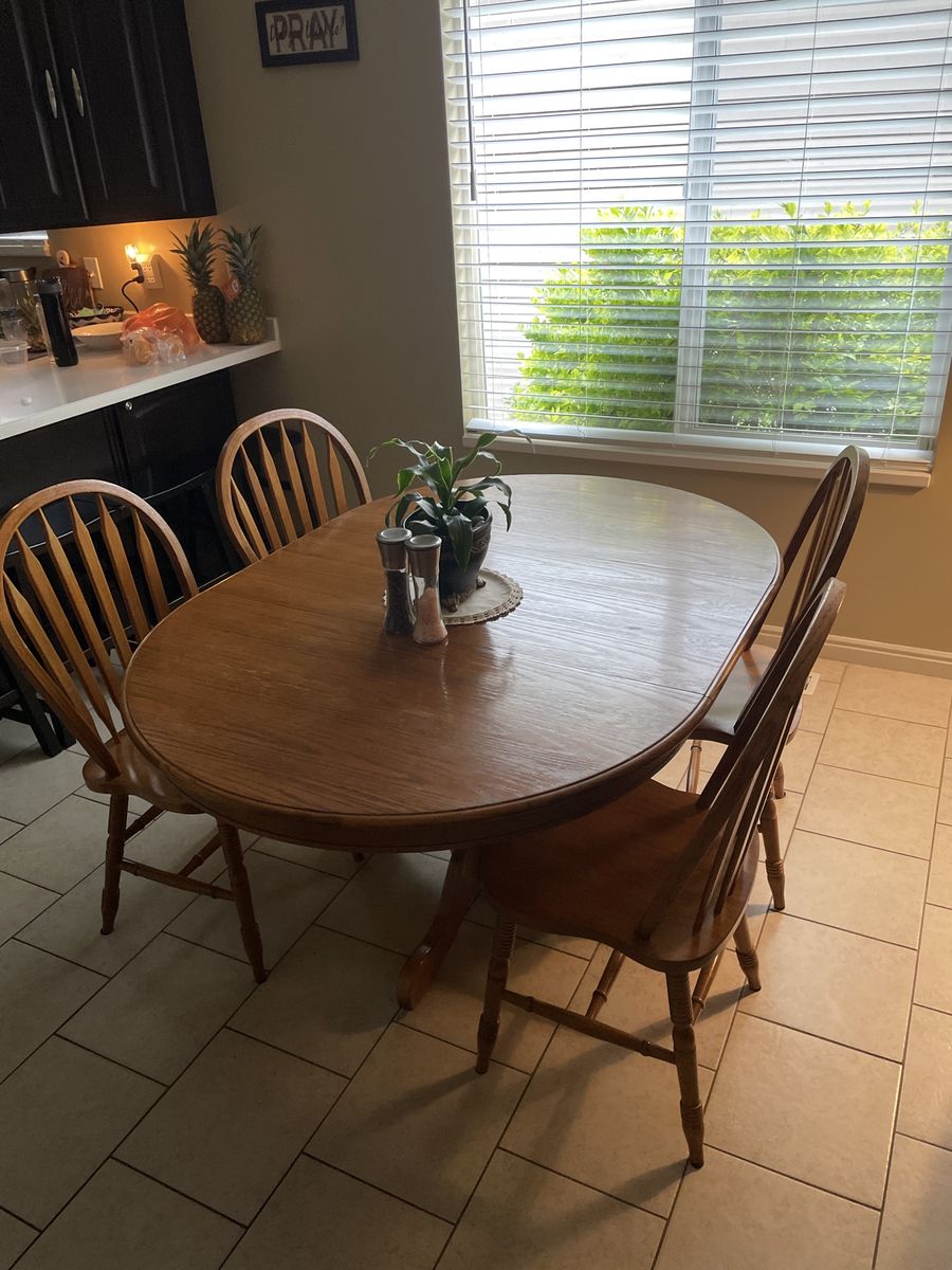 Dining Table+ 4 matching Chairs