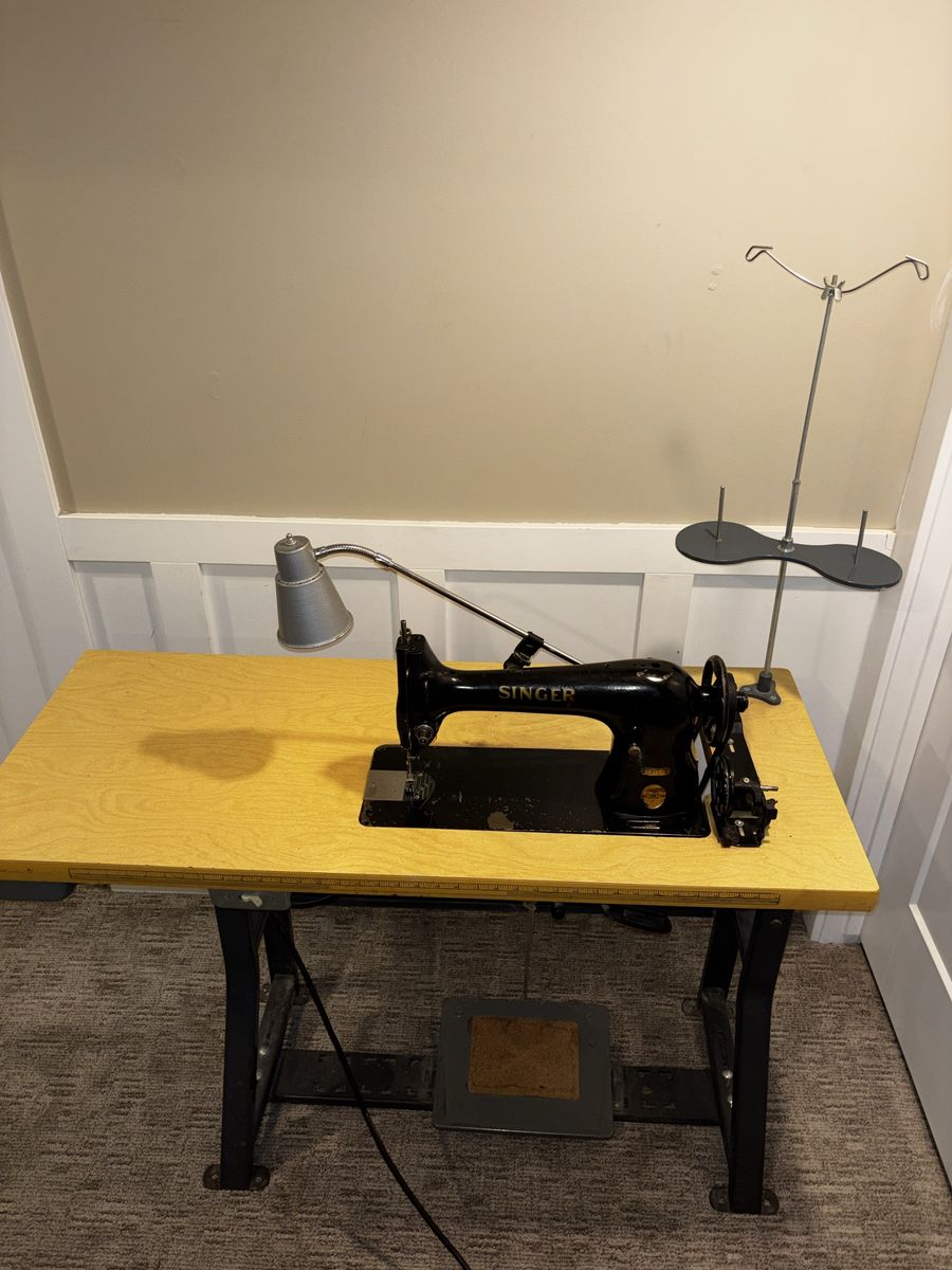 Vintage Singer 31-15 industrial sewing machine