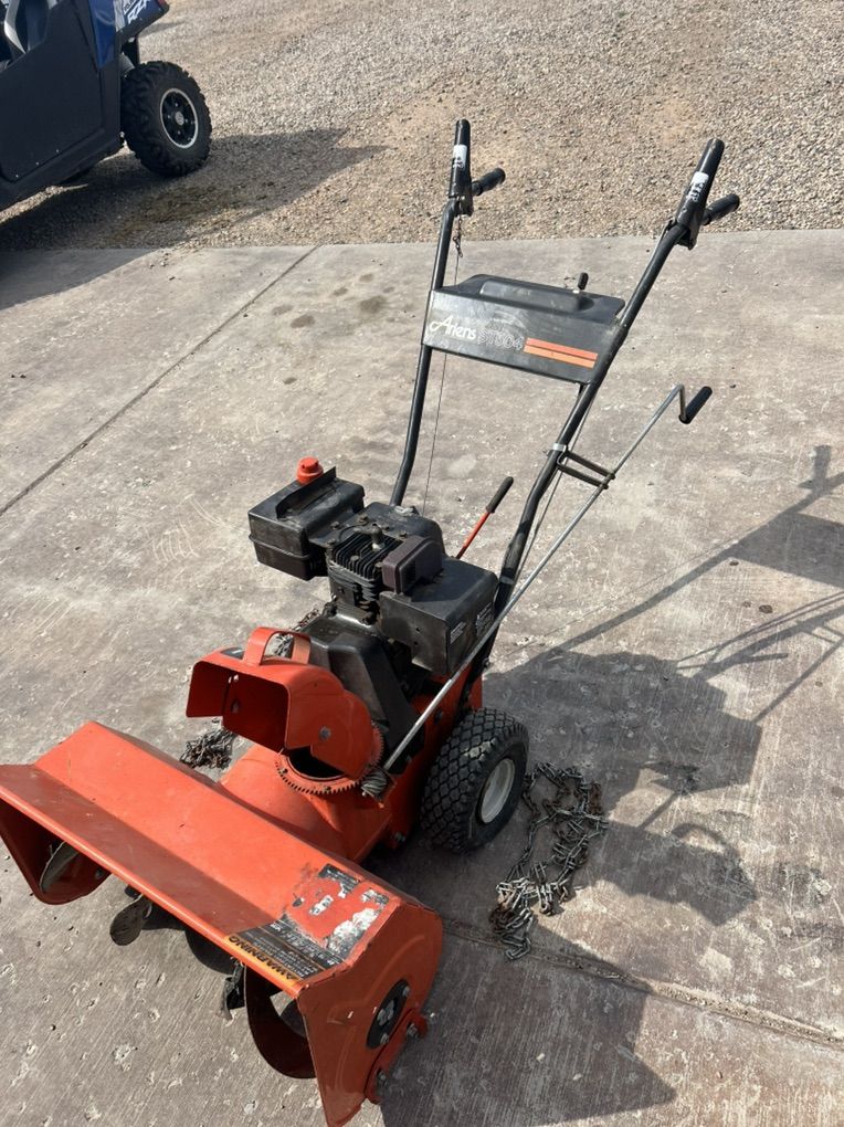 Ariens 24in Snowblower