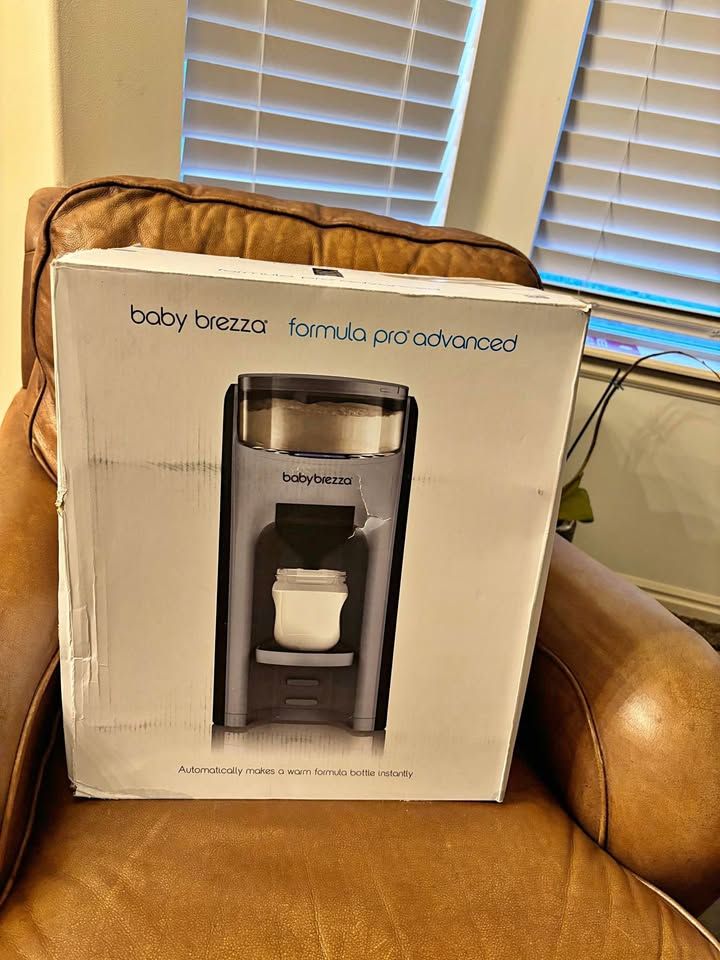 Baby Brezza Formula Pro Advanced Formula Dispenser - Automatic Warm Baby Formula Maker