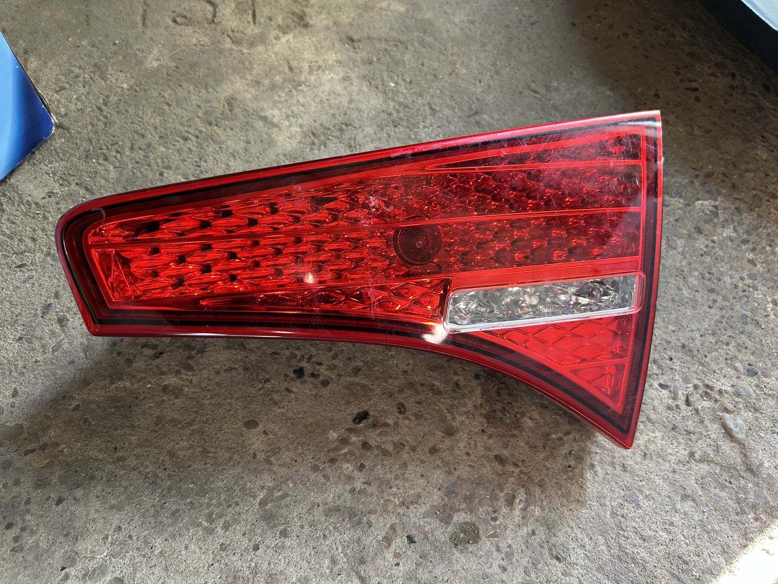 11-13 Kia Optima RH Tail Light