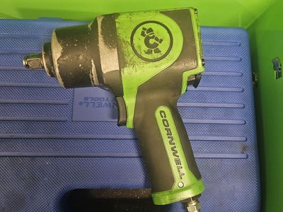 Cornwell 1/2 inch impact + 3/8 and 1/4 inch air rathcets
