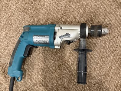 Makita HP2050 3/4" Hammer Drill with Case and Accessories