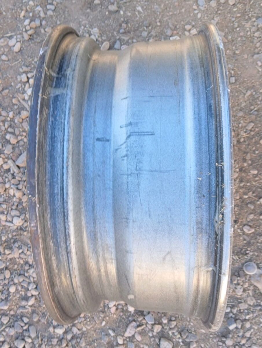 Main image 3