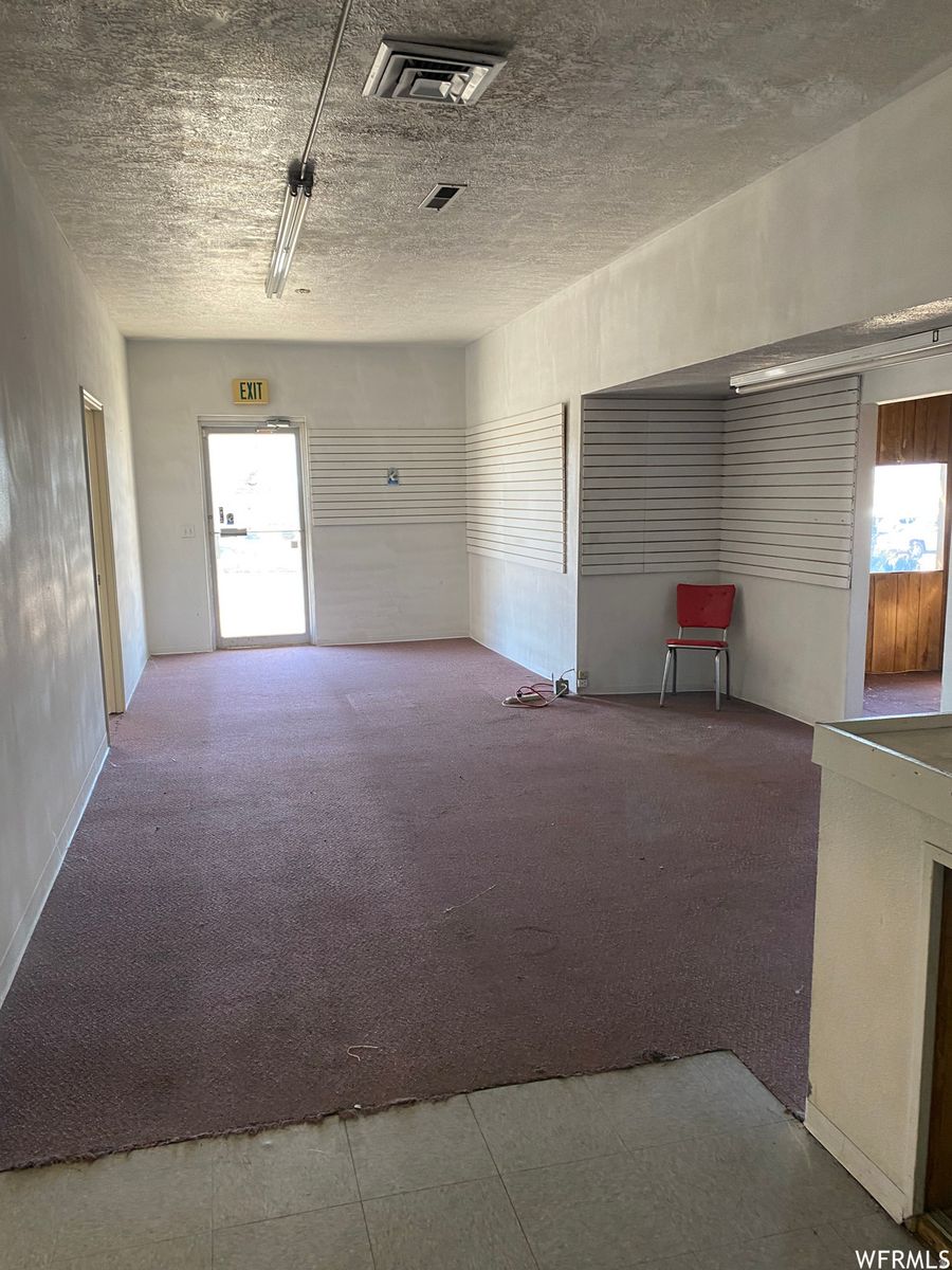 Main image 6