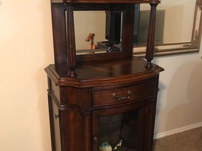 Wine Cabinet