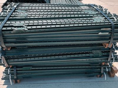 LOCK IN LAST YEAR'S PRICES! 5-1/2" T-Posts